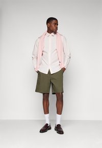 GAP ESSENTIAL  - Shorts - black moss
