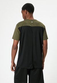 Koton SPORT - T-shirts print - khaki