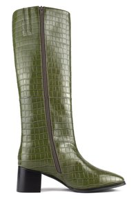 Botte montante en cuir vert avec texture crocodile, bout pointu et fermeture éclair latérale. Dispose d'un talon bloc noir robuste.