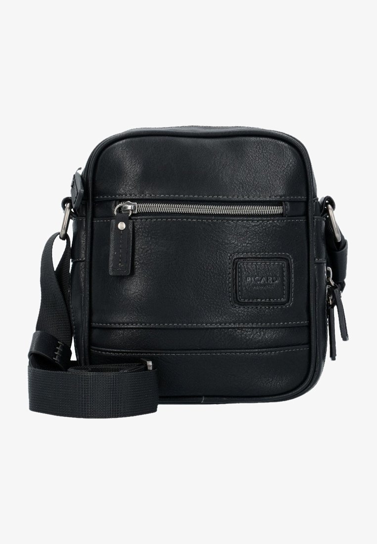 Schwarze Leder-Crossbody-Tasche mit rechteckiger Form, ausgestattet mit einer vorderen Reißverschlusstasche, genähten Akzenten und einem verstellbaren Stoffgurt.