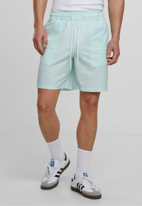 Urban Classics SEERSUCKER - Shorts - frostmint