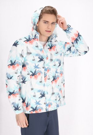 Lichte, met kap jacket met een witte basis, gekenmerkt door een tropisch bloemenpatroon in roze en blauw, met zeilbootaccenten en ritszakken.