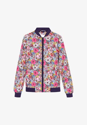 Ziedu bomber jakas ar dzīvīgu rozā, zila un dzeltena ziedu apdruku uz baltas fonu, ar tumši zilu ribotu apkakli un piedurknēm.