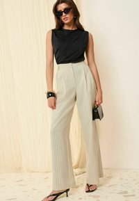 Friends Like These Broek - cream