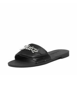 Sandalo flat nero in pelle con fascia larga e dettaglio decorativo a catena argentata sulla parte superiore.