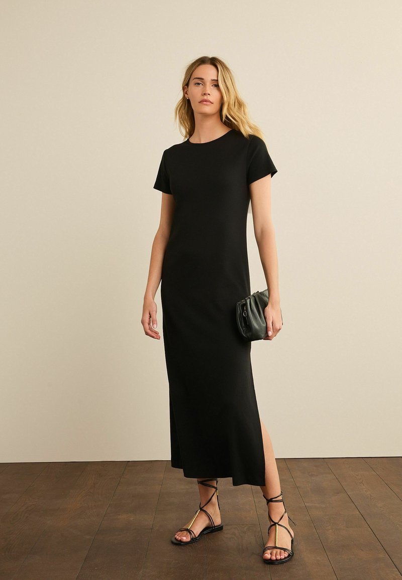 Next RIBBED T-SHIRT STYLE MAXI COLUMN DRESS WITH SLIT DETAIL - Jumper dress  - black - Zalando