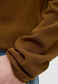 Jack & Jones JJEHILL CREW NECK  - Trui - monks robe