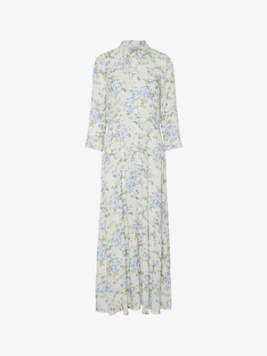 Kwiatowa maxi sukienka z kołnierzykiem zapinanym na guziki, 3/4 rękawami i lekkim materiałem w niebieskie i zielone wzory kwiatowe na kremowym tle.