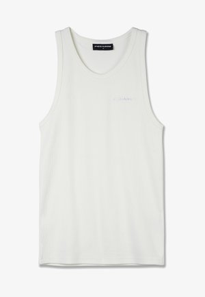 Top de algodón blanco sin mangas con un escote redondeado y tirantes estrechos. Presenta un sutil logo bordado en azul claro en el pecho.