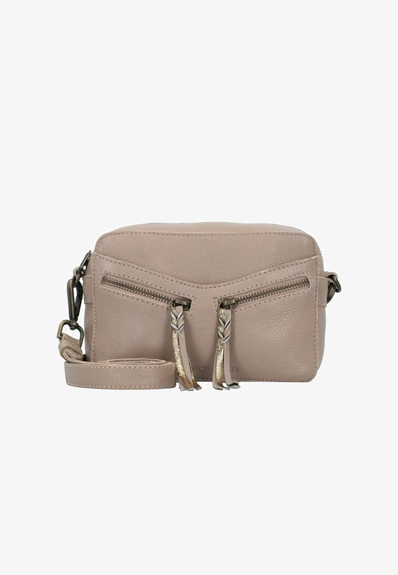 Borsa a tracolla in pelle grigia chiara con due tasche anteriori con zip, dettagli decorativi in treccia e tracolla regolabile. Superficie texturizzata.