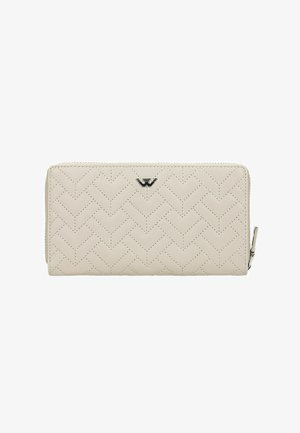 Portefeuille en cuir beige avec un motif en chevrons matelassé, accent logo argenté, fermeture éclair et couture contrastante.