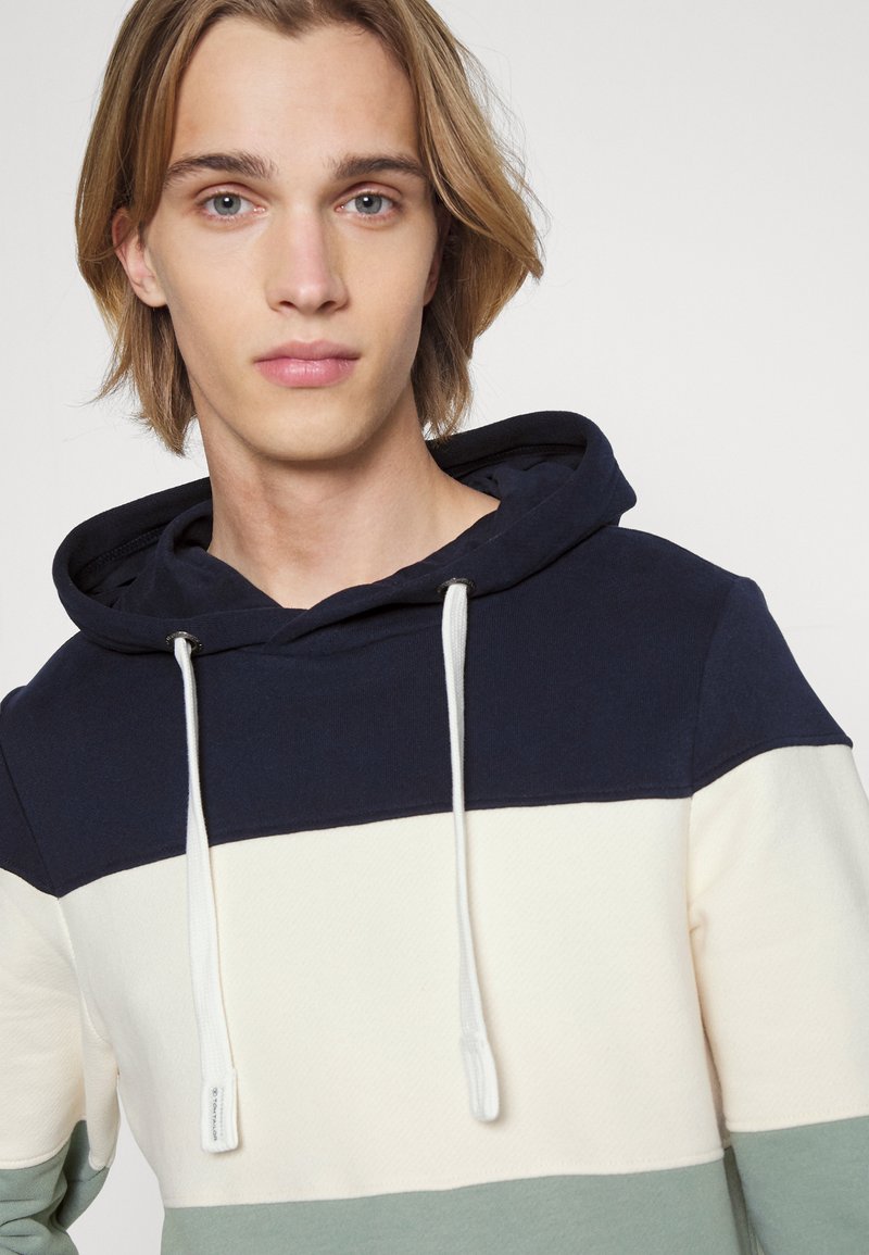 TOM TAILOR CUTLINE HOODIE Jersey con capucha soft butter cream