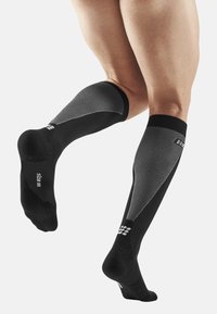 CEP COMPRESSION ULTRALIGHT - Kniestrümpfe - black grey