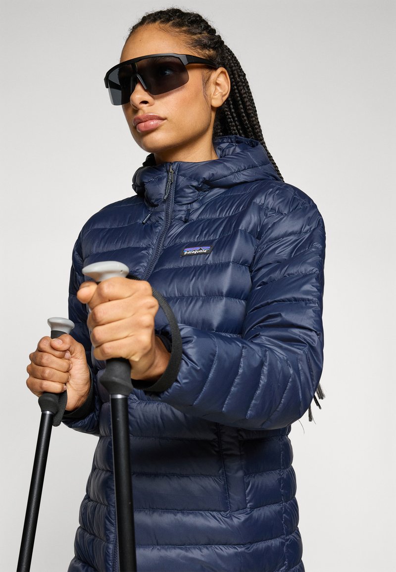 Patagonia RECYCLED SWEATER PARKA Abrigo de plumas sunken blue