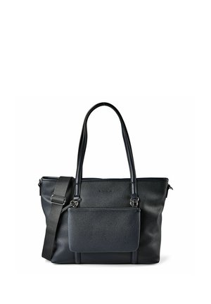 Borsa tote nera in pelle con due spallacci, una tracolla regolabile e una tasca frontale con zip.