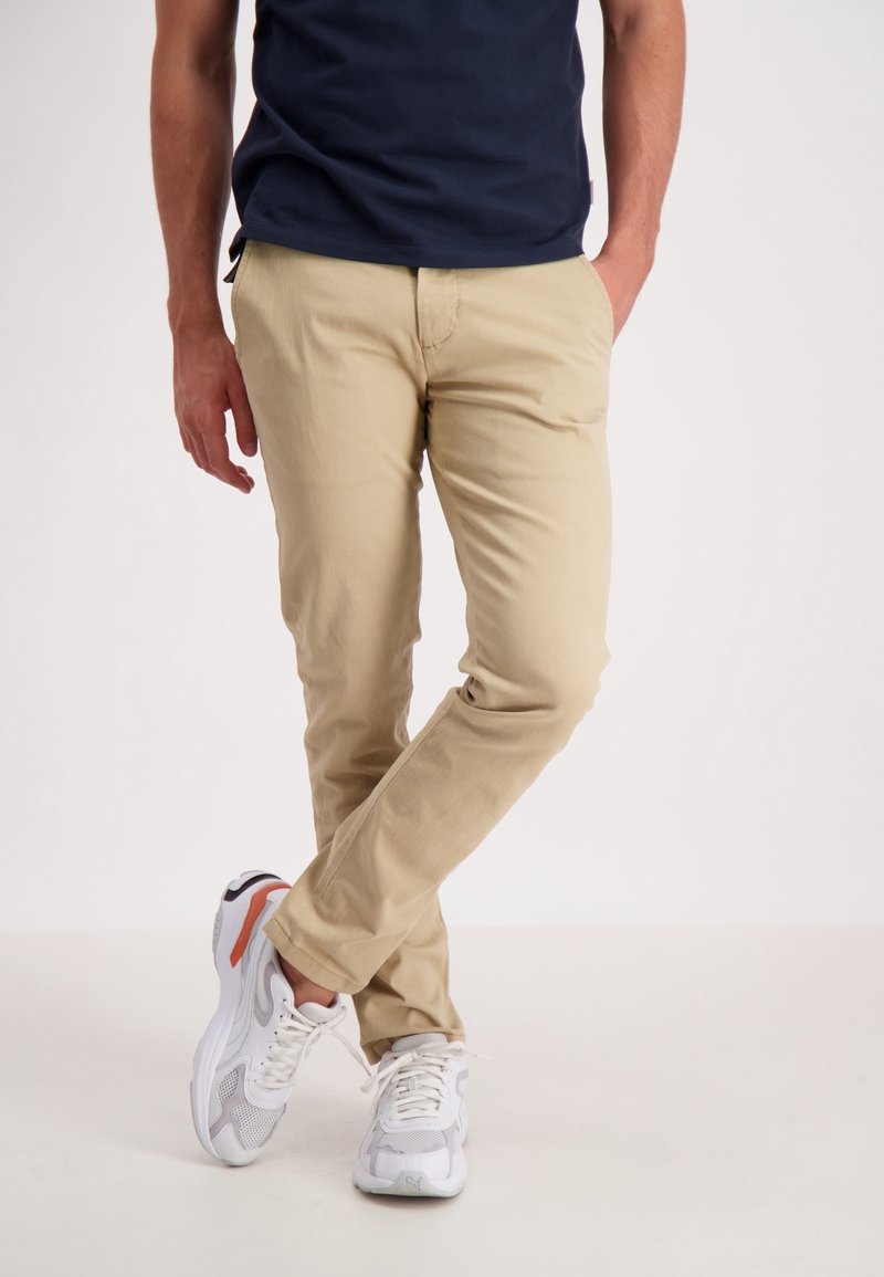 Lindbergh Chino kalhoty - sand