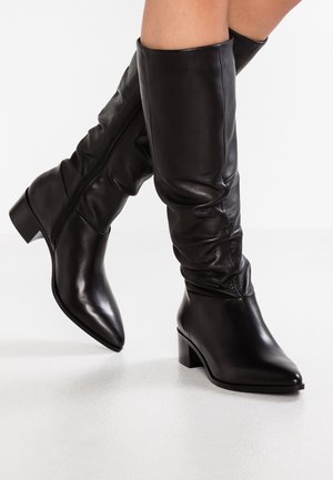 Boots - black