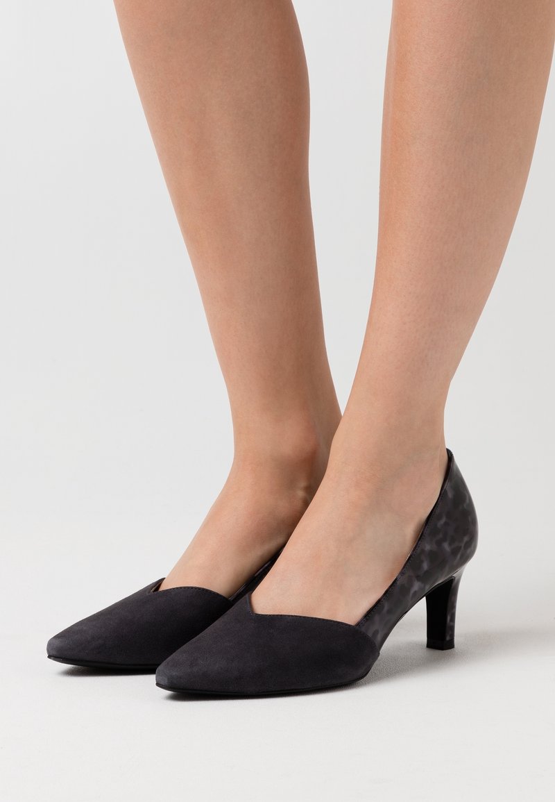 Peter Kaiser Classic heels - grey