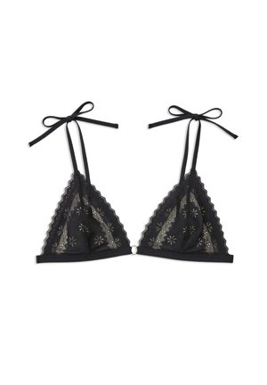 Zwarte kanten driekhoekige bralet met bloemmotieven en verstelbare strikbandjes bij de schouders, weergegeven op een witte achtergrond.