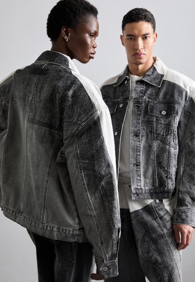 Feng Chen Wang DECONSTRUCTION OVERSIZED JACKET UNISEX - Τζιν μπουφάν - black/grey
