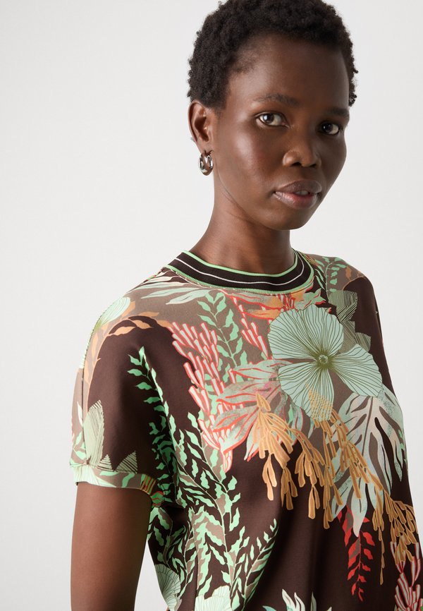 Print T-shirt - dark wood2