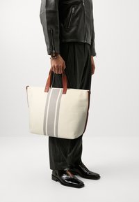 Pier One UNISEX - Sac week-end - off-white