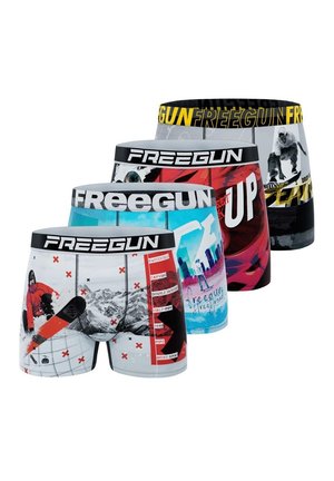 Quatre paires de boxers Freegun avec des motifs de skateboard et de snowboard en noir, rouge, bleu et gris.