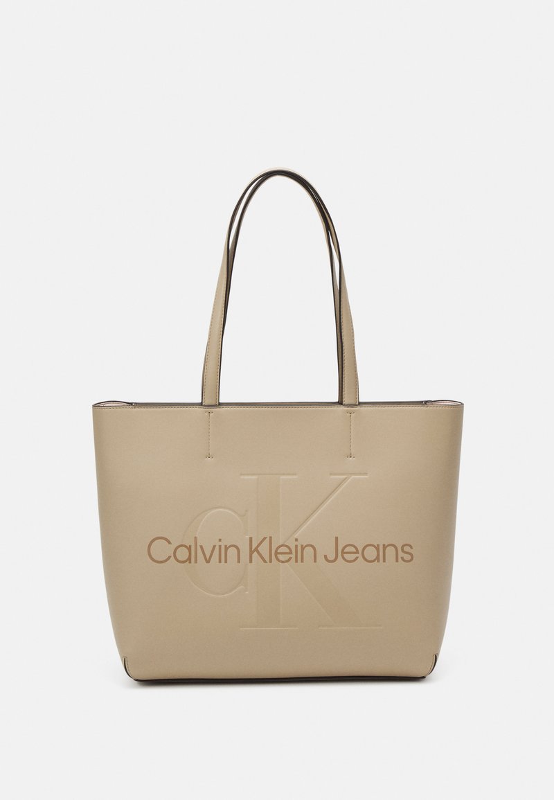 Calvin Klein Jeans SCULPTED SHOPPER MONO Shopping Bag dune/sand