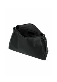 Schwarze Lederhandtasche mit glatter Oberfläche, Reißverschluss und elongated Form. Verfügt über ein dezentes Markenlogo auf der Vorderseite.