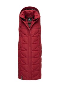Gilet rembourré rouge avec col montant, texture matelassée, poches zippées et fermeture à bouton-pression. Présente un patch logo à l'ourlet.