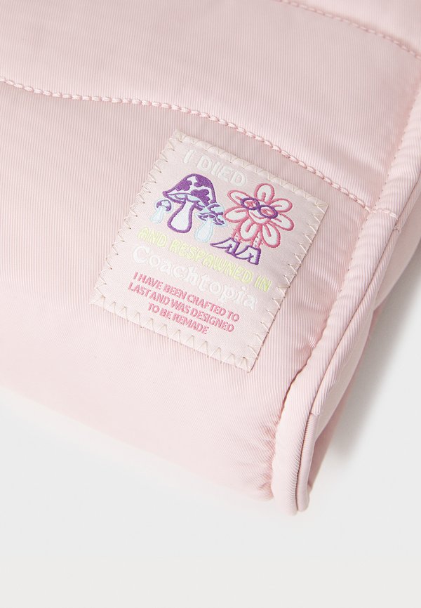 COACHTOPIA LOOP MINI PUFFY TOTE - Handbag3