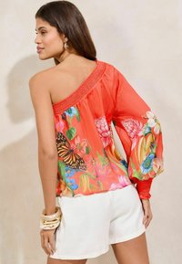 Lipsy REGULAR FIT - ONE SHOULDER FLORAL PRINTED  - Bluse - red