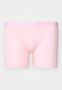 Rosa boksershorts laget av glatt stoff, med en myk linning som har teksten "Originals Studio" og en tettsittende design.
