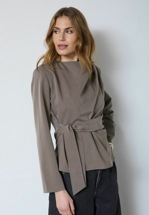 TENGA PLEAT - Bluză - walnut