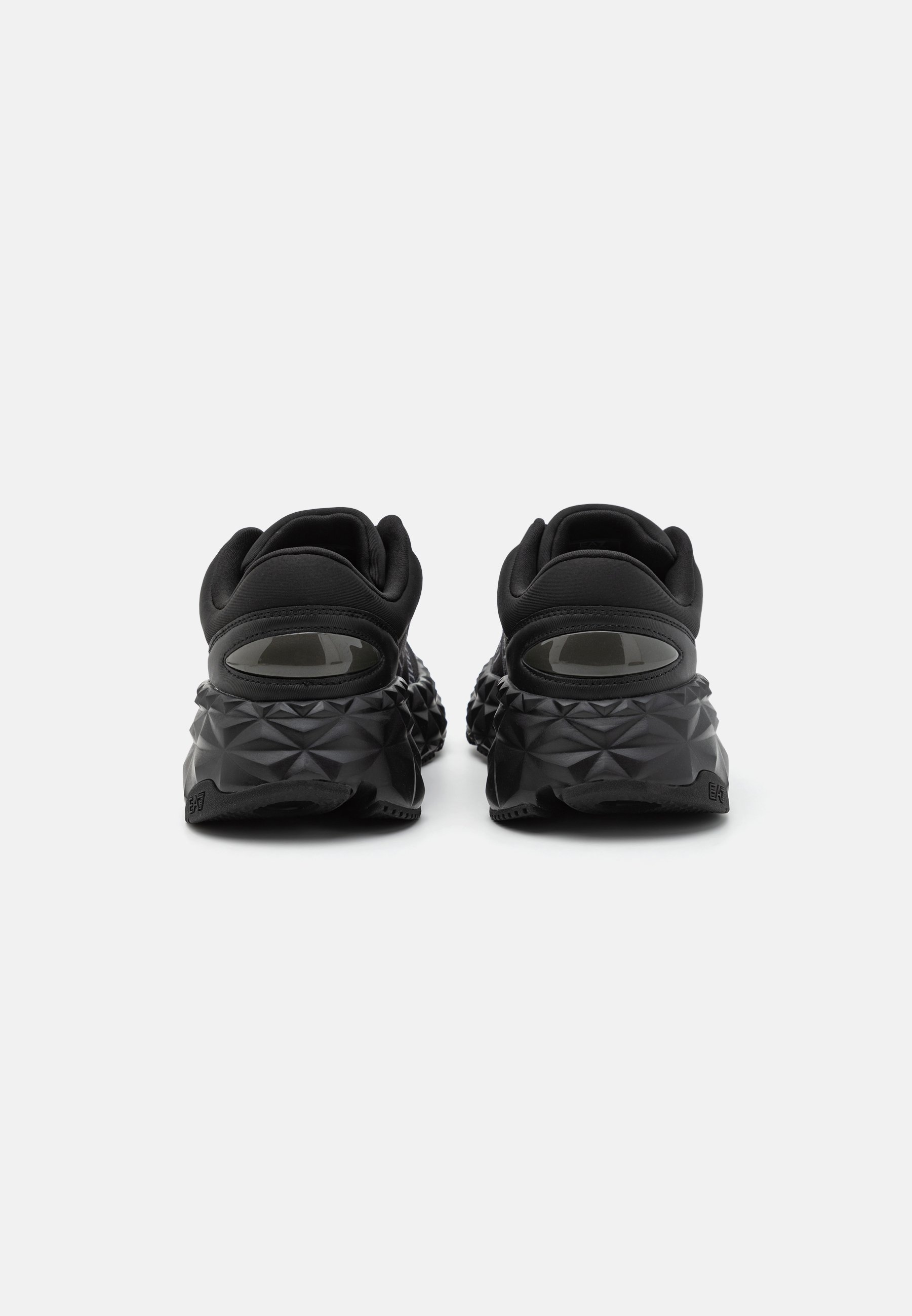 EA7 Emporio Armani KOBRA - Sneakers low - triple black/negru