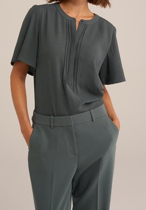 Blouse - dark green