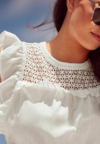 Next FRILL SLEEVE REGULAR FIT - Pluus - white