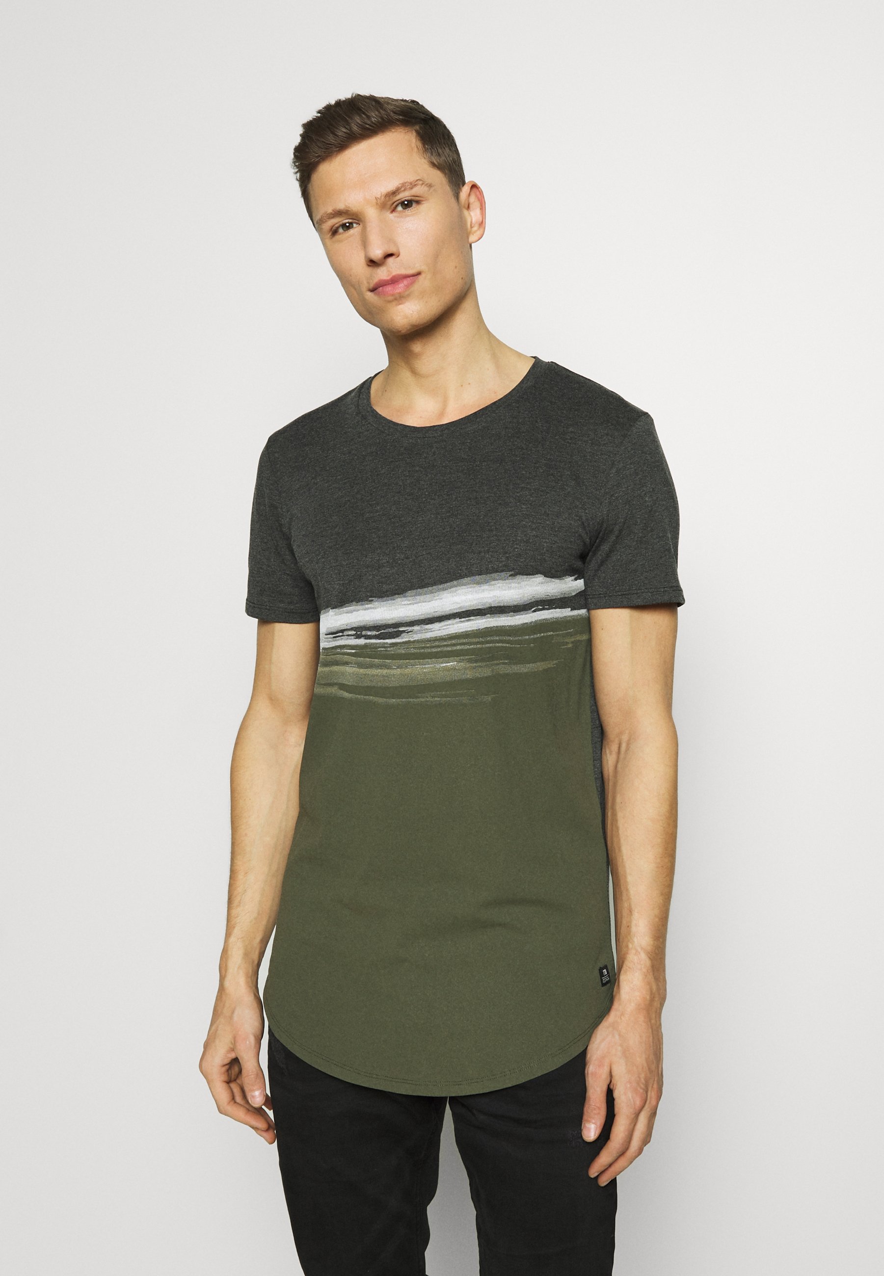 TOM TAILOR DENIM T shirt print woodland greenolijfgroen TOM TAILOR DENIM Sweater woodland greenolijfgroen