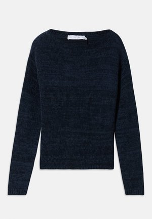 Suéter de malha de manga longa de cor azul escura com um tecido ligeiramente texturado e um corte relaxado, disposto sobre um fundo branco.