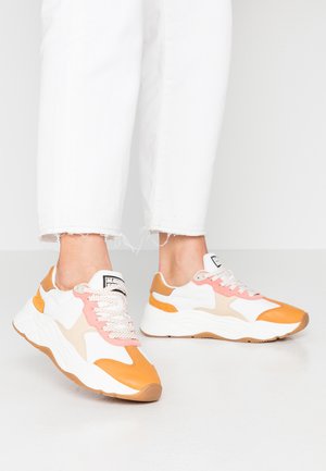 CELEST - Trainers - white/pink/multicolor