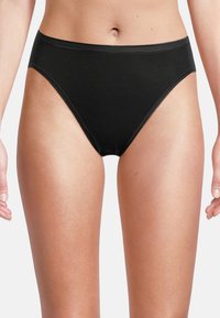 Schwarze hochgeschnittene Slips aus glattem Stoff. Sie verfügen über ein nahtloses Design mit einem weichen, elastischen Bund und moderater Bedeckung.