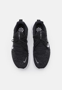 Nike Performance Hardloopschoenen voor op de weg - black