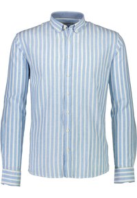 Camisa de manga larga a rayas azul claro y blanca con cuello abotonado. Confeccionada en una tela de textura suave, presenta un corte clásico y botones en la parte delantera.