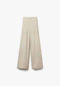 Vybráno, hautfarben c natural blend