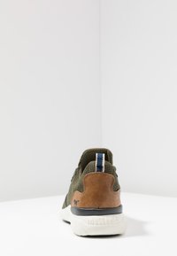 MUSTANG 4132-301-820 heren sneaker