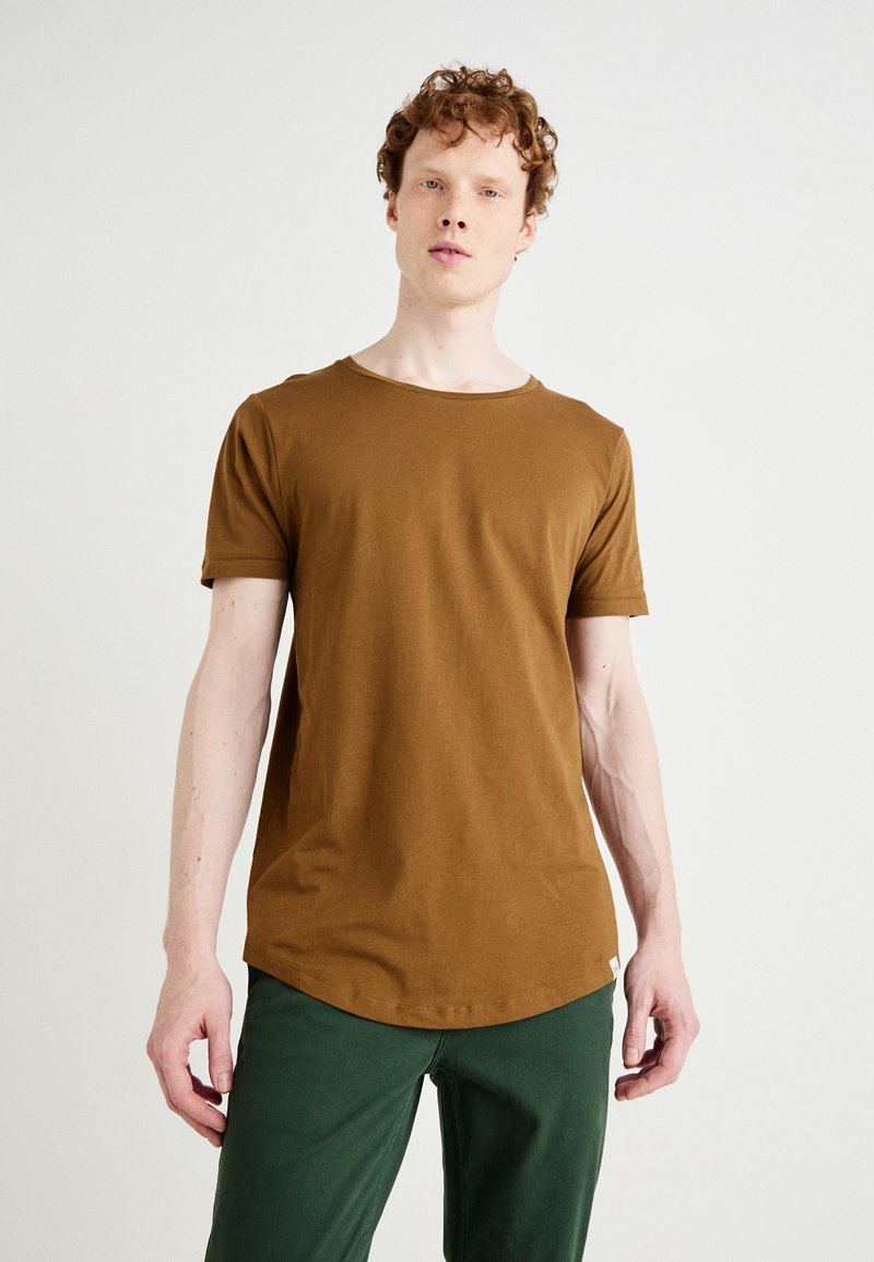 Lee SHAPED TEE - Základné tričko - brown