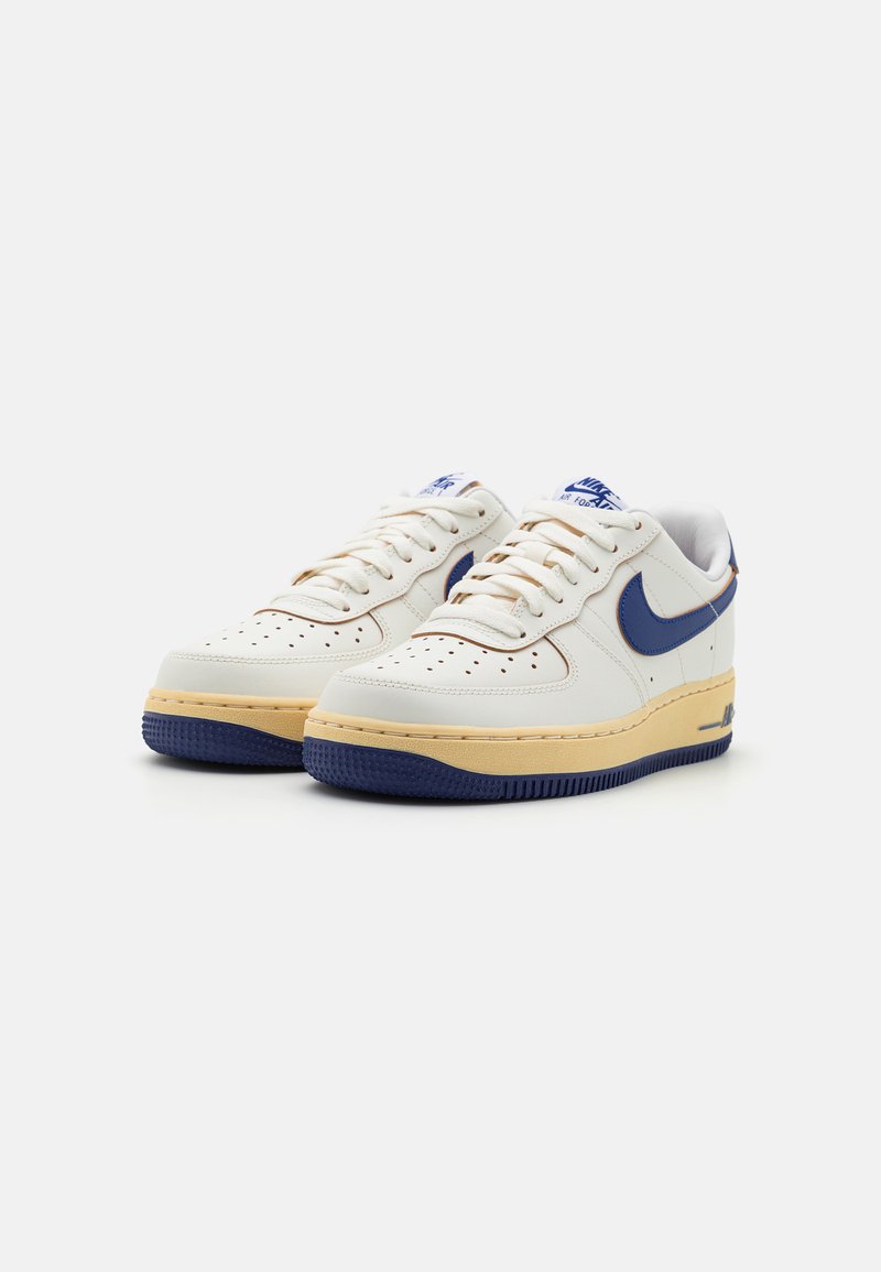 Nike Sportswear AIR FORCE 1 07 - Trainers - sail/deep royal blue 