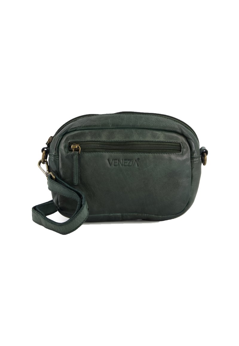 Kompakte dunkelgrüne Leder-Wristlet-Tasche mit vorderer Reißverschlusstasche und geprägtem Venezia-Logo, ausgestattet mit einem abnehmbaren Tragegurt.