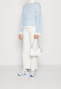 Pieces Sweter