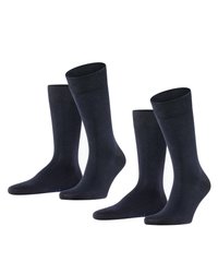 Calcetines de algodón azul oscuro, con puños acanalados, textura suave, de longitud hasta el tobillo, con puntera y talón reforzados. Paquete de tres pares.